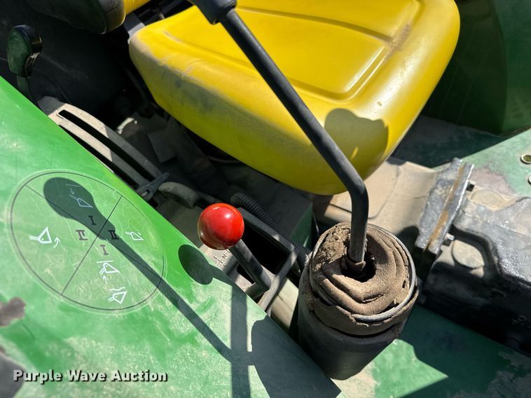 image for item EG6329 1992 John Deere 5300 tractor