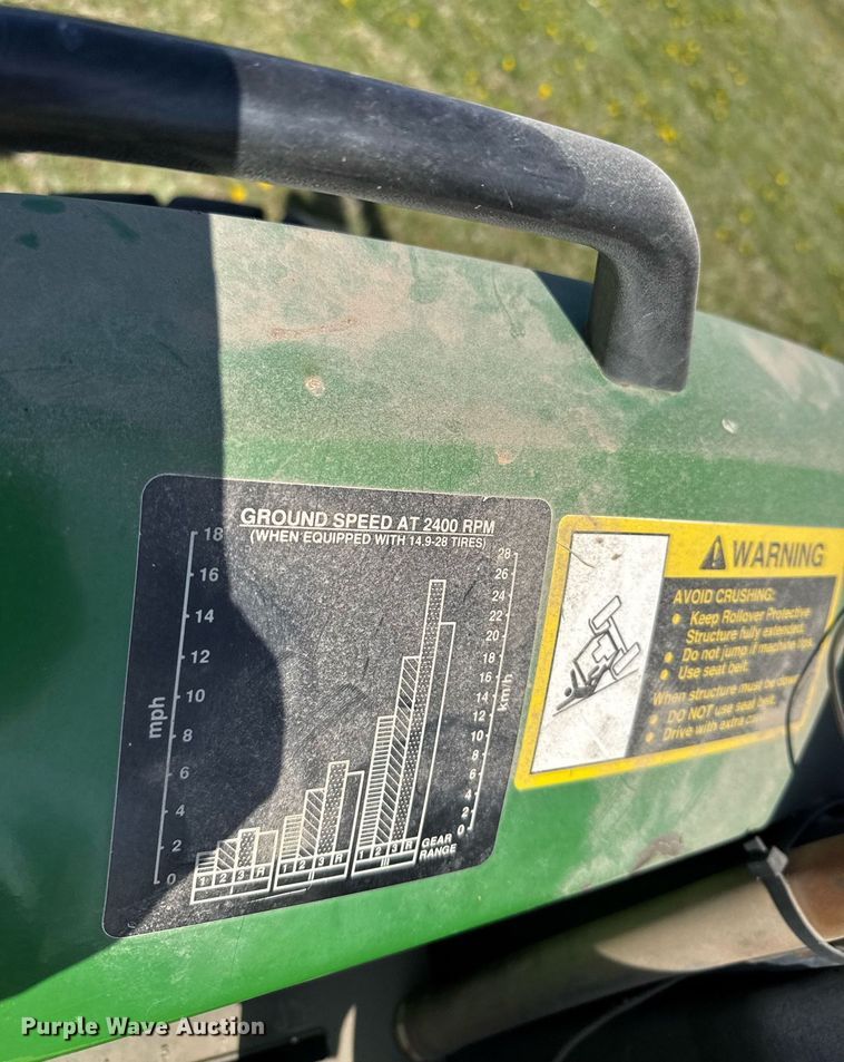 image for item EG6329 1992 John Deere 5300 tractor