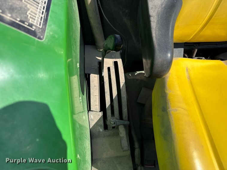 image for item EG6329 1992 John Deere 5300 tractor