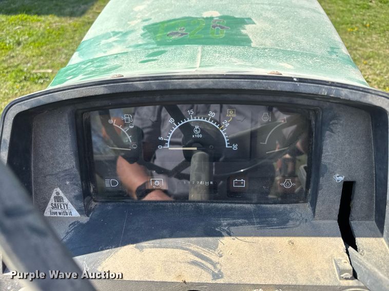 image for item EG6329 1992 John Deere 5300 tractor