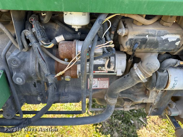 image for item EG6329 1992 John Deere 5300 tractor