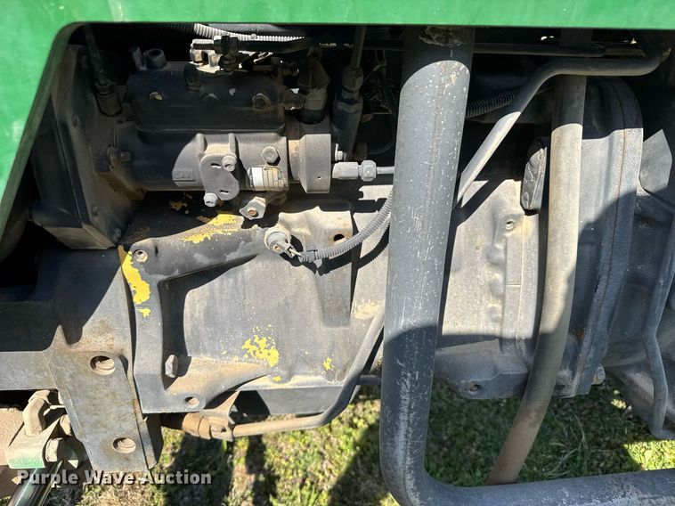 image for item EG6329 1992 John Deere 5300 tractor