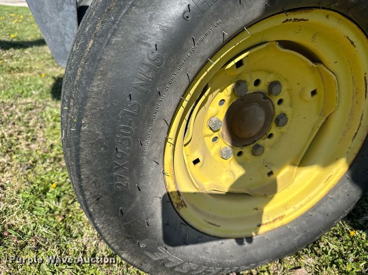 image for item EG6329 1992 John Deere 5300 tractor