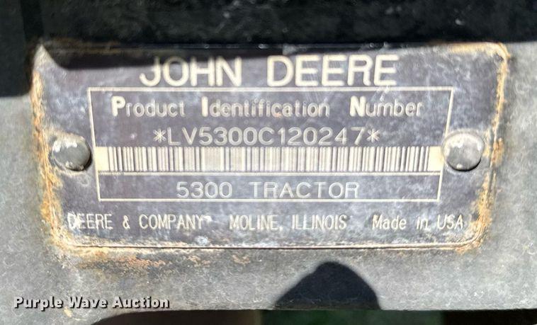 image for item EG6329 1992 John Deere 5300 tractor
