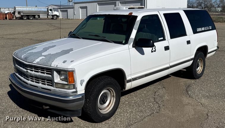 image for item EG6372 1999 Chevrolet Suburban SUV