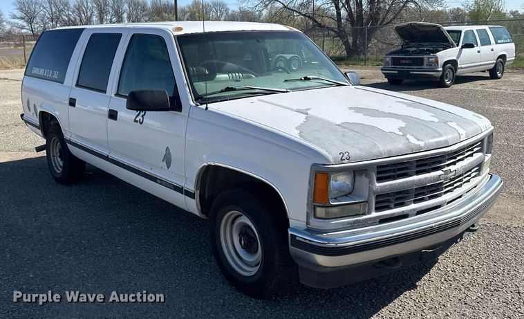 image for item EG6372 1999 Chevrolet Suburban SUV