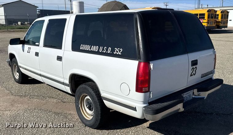 image for item EG6372 1999 Chevrolet Suburban SUV