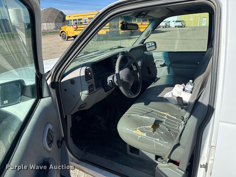 image for item EG6372 1999 Chevrolet Suburban SUV