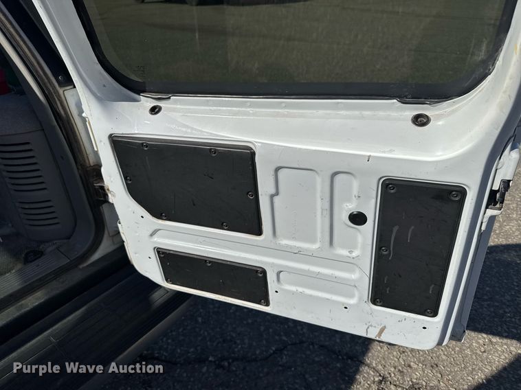 image for item EG6372 1999 Chevrolet Suburban SUV