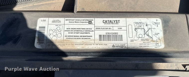 image for item EG6372 1999 Chevrolet Suburban SUV