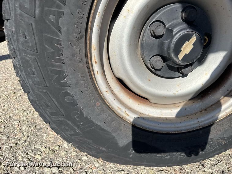 image for item EG6372 1999 Chevrolet Suburban SUV