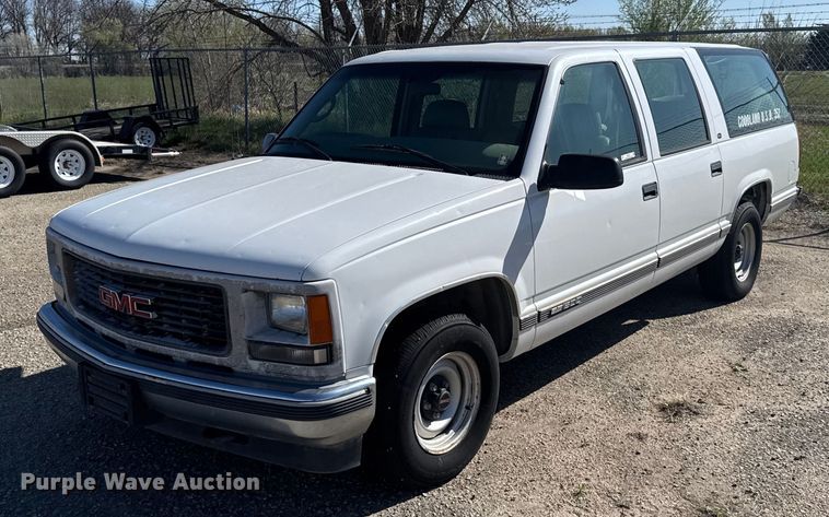 image for item EG6373 1999 GMC Suburban SUV