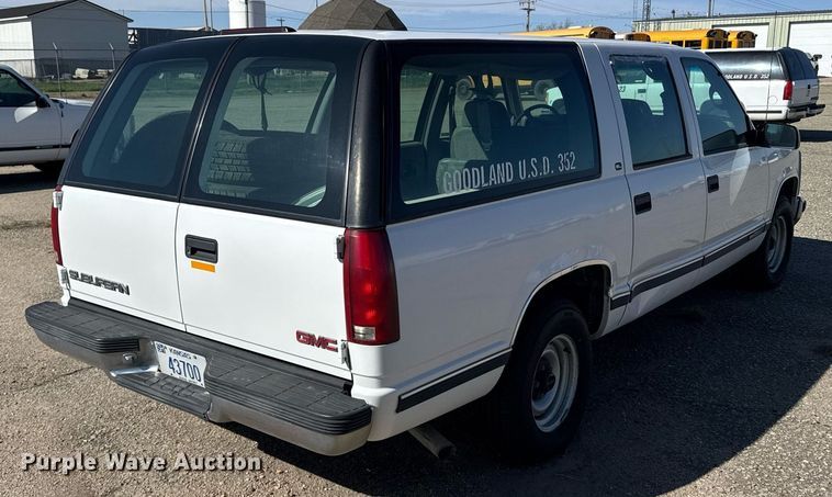 image for item EG6373 1999 GMC Suburban SUV