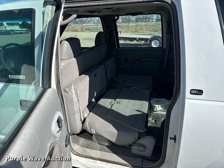 image for item EG6373 1999 GMC Suburban SUV