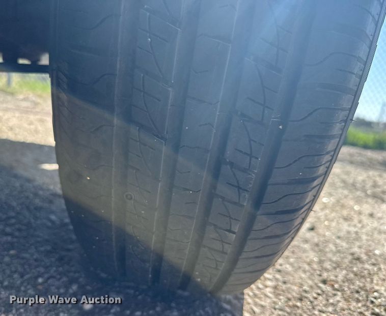 image for item EG6373 1999 GMC Suburban SUV