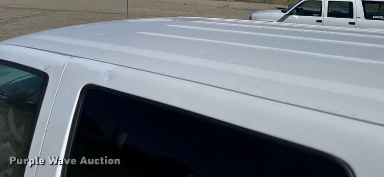 image for item EG6374 1999 Chevrolet Suburban SUV