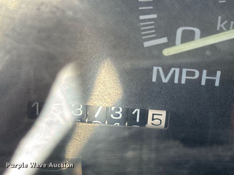 image for item EG6374 1999 Chevrolet Suburban SUV