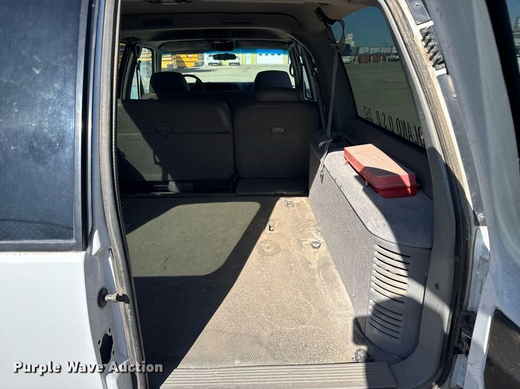 image for item EG6374 1999 Chevrolet Suburban SUV