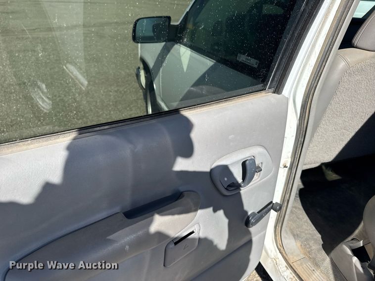 image for item EG6374 1999 Chevrolet Suburban SUV