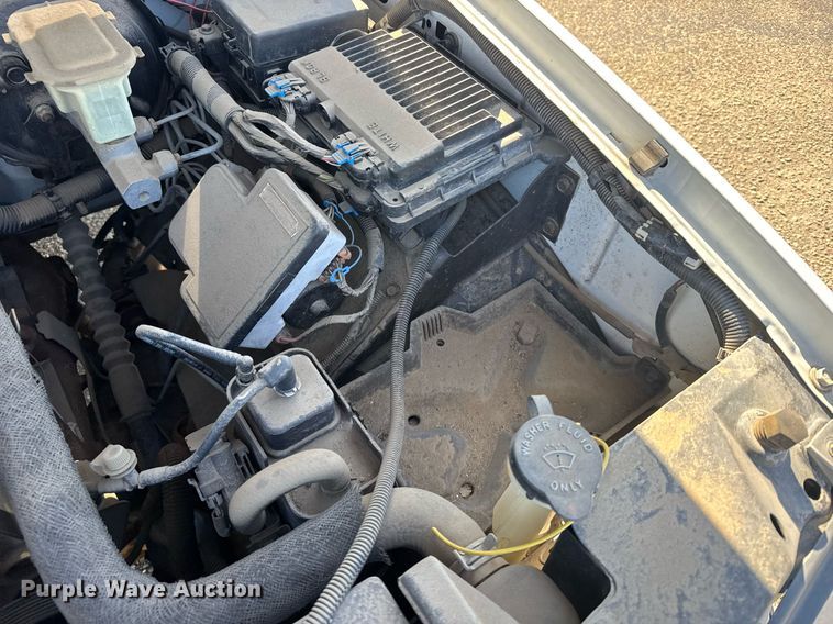 image for item EG6374 1999 Chevrolet Suburban SUV