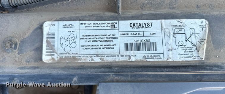 image for item EG6374 1999 Chevrolet Suburban SUV