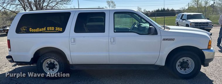 image for item EG6375 2001 Ford Excursion XLT SUV