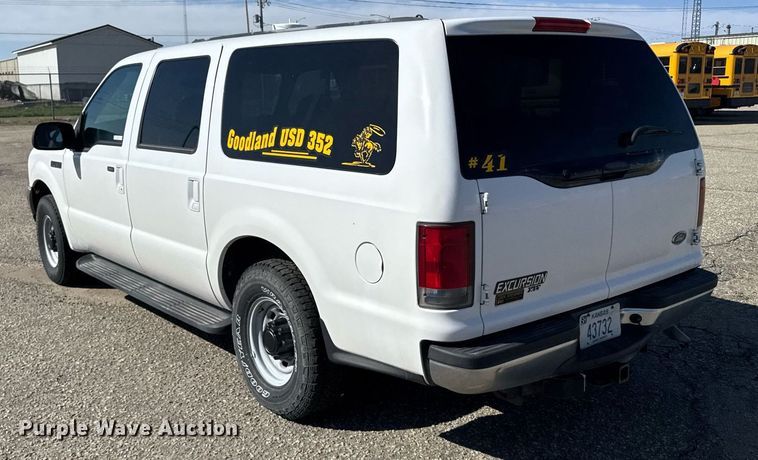 image for item EG6375 2001 Ford Excursion XLT SUV