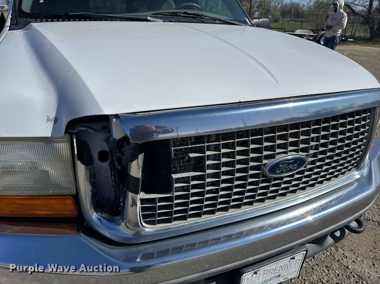 image for item EG6375 2001 Ford Excursion XLT SUV