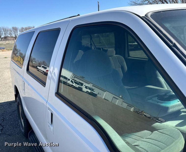 image for item EG6375 2001 Ford Excursion XLT SUV