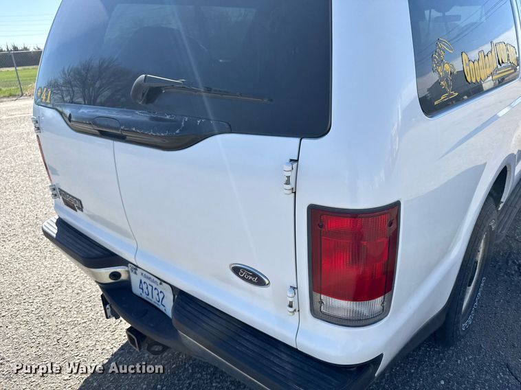 image for item EG6375 2001 Ford Excursion XLT SUV