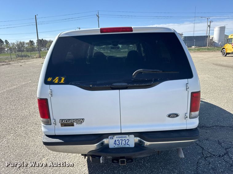 image for item EG6375 2001 Ford Excursion XLT SUV