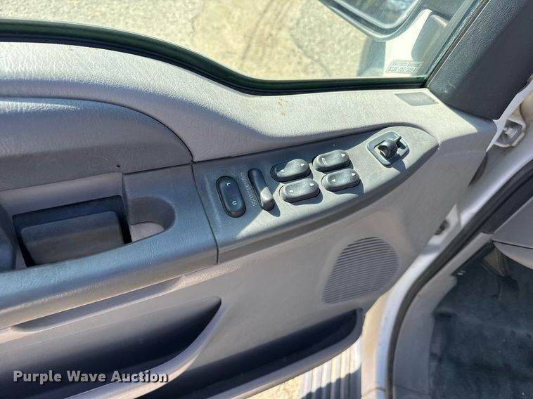 image for item EG6375 2001 Ford Excursion XLT SUV