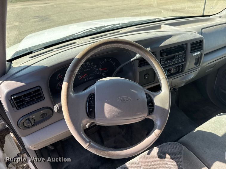 image for item EG6375 2001 Ford Excursion XLT SUV