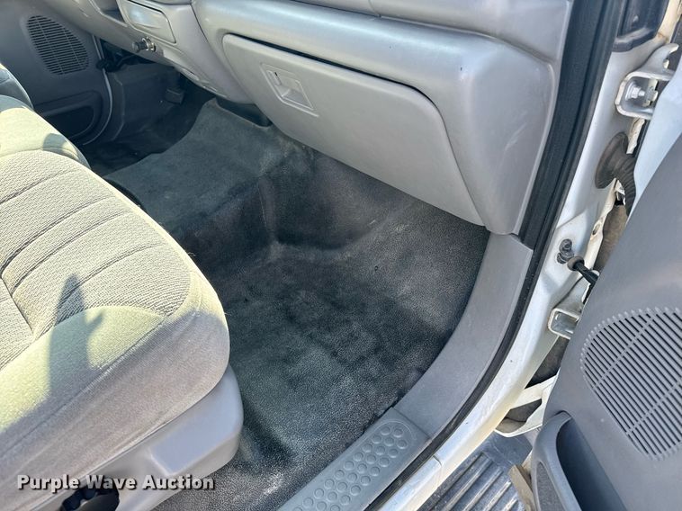 image for item EG6375 2001 Ford Excursion XLT SUV