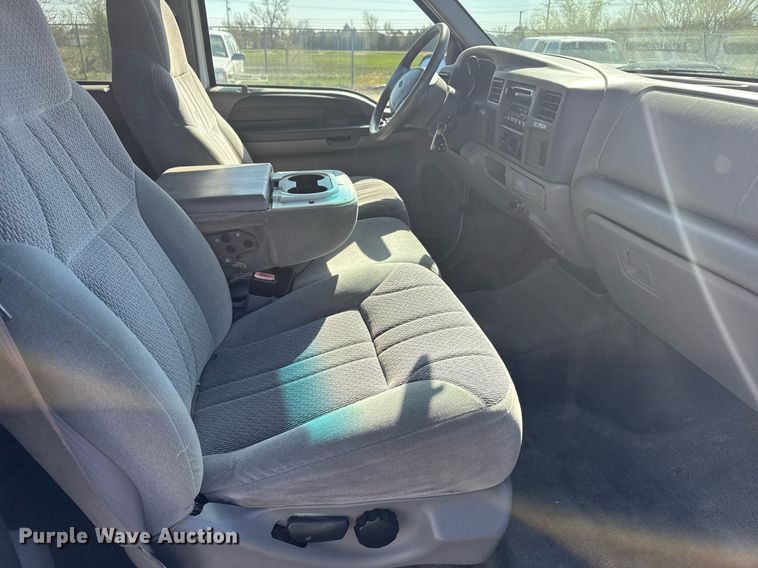 image for item EG6375 2001 Ford Excursion XLT SUV