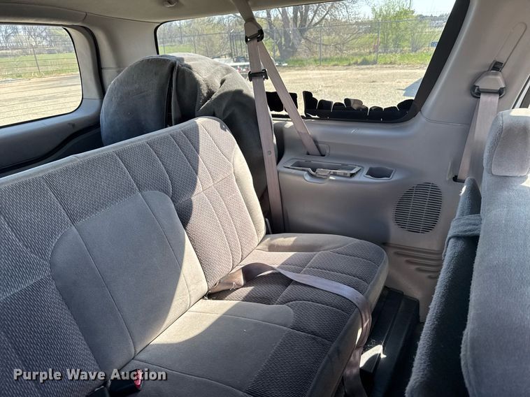 image for item EG6375 2001 Ford Excursion XLT SUV