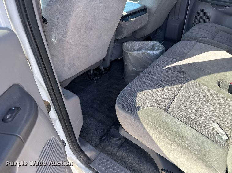 image for item EG6375 2001 Ford Excursion XLT SUV