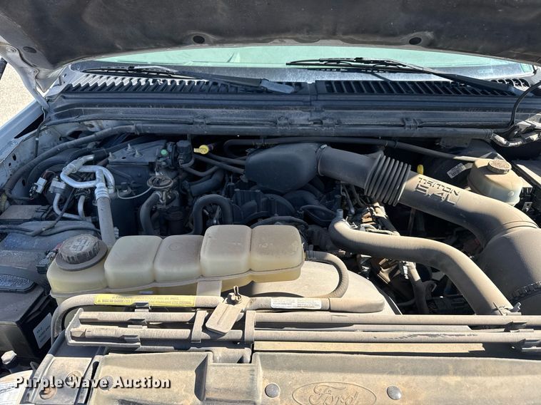 image for item EG6375 2001 Ford Excursion XLT SUV