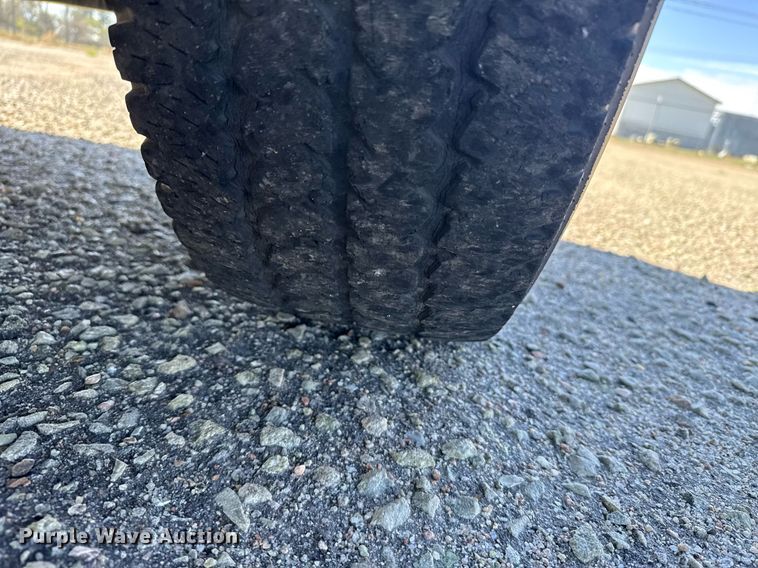 image for item EG6375 2001 Ford Excursion XLT SUV