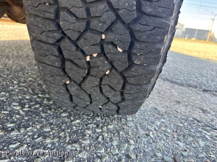 image for item EG6375 2001 Ford Excursion XLT SUV