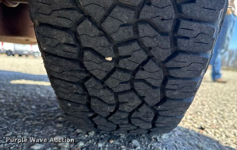 image for item EG6375 2001 Ford Excursion XLT SUV