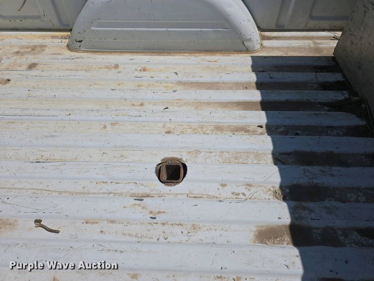 image for item EH8869 2004 Chevrolet Silverado 1500 pickup truck