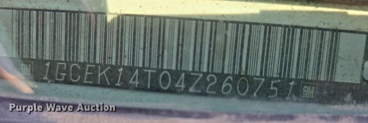 image for item EH8869 2004 Chevrolet Silverado 1500 pickup truck