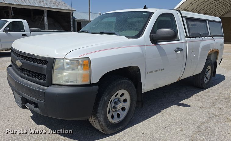 image for item EH8870 2007 Chevrolet Silverado 1500 pickup truck