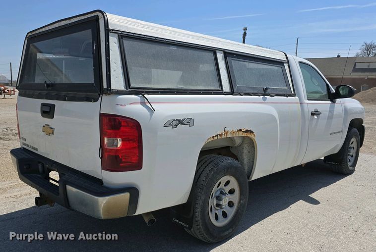 image for item EH8870 2007 Chevrolet Silverado 1500 pickup truck