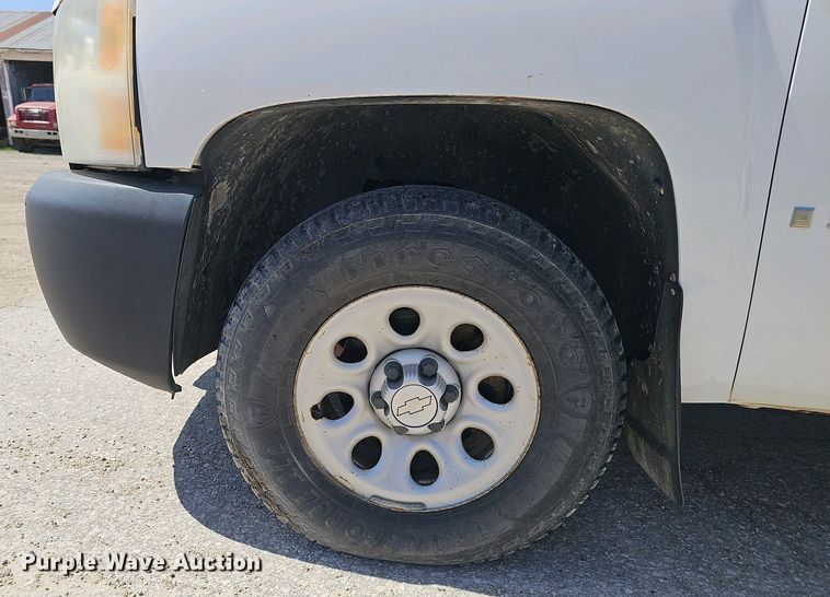 image for item EH8870 2007 Chevrolet Silverado 1500 pickup truck