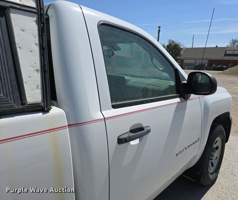 image for item EH8870 2007 Chevrolet Silverado 1500 pickup truck