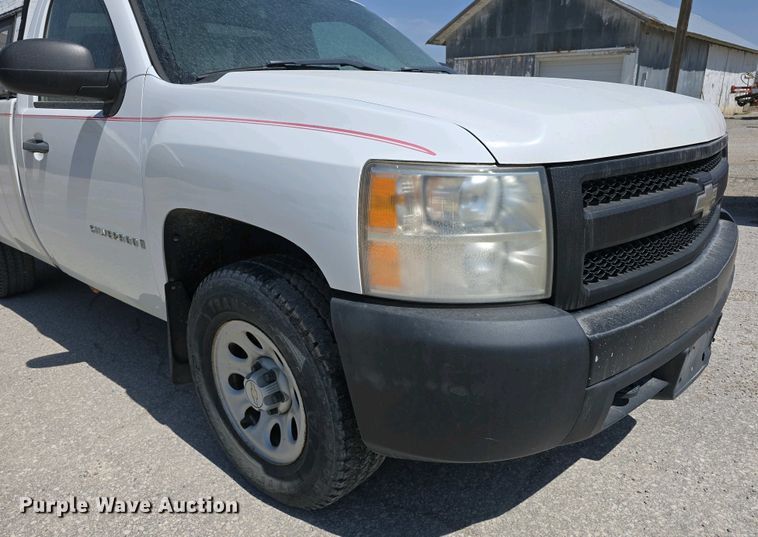 image for item EH8870 2007 Chevrolet Silverado 1500 pickup truck