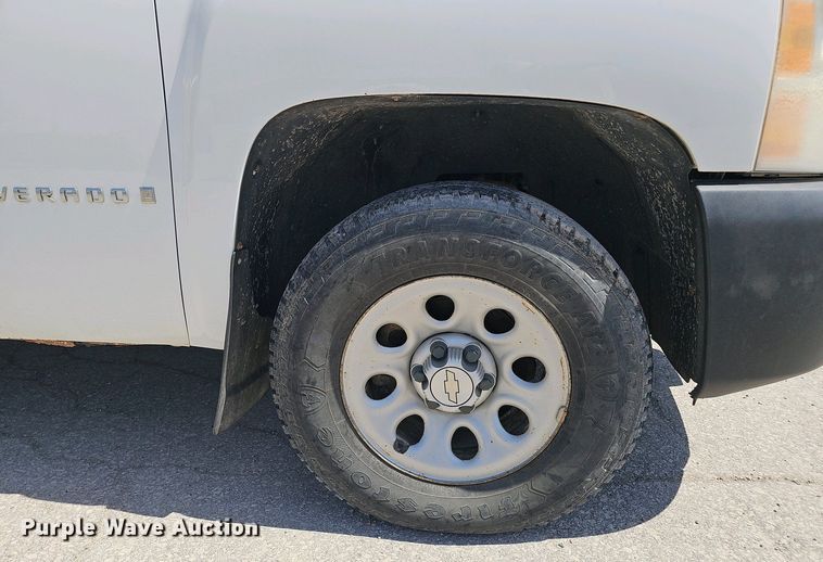 image for item EH8870 2007 Chevrolet Silverado 1500 pickup truck