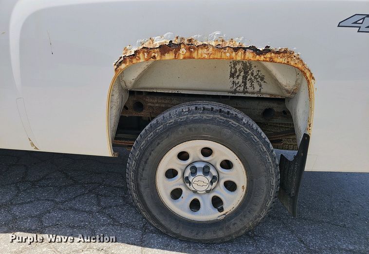 image for item EH8870 2007 Chevrolet Silverado 1500 pickup truck